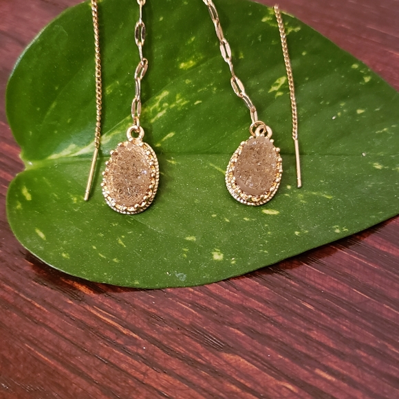 Gold plated Earrings, Dangle - Picture 1 of 5